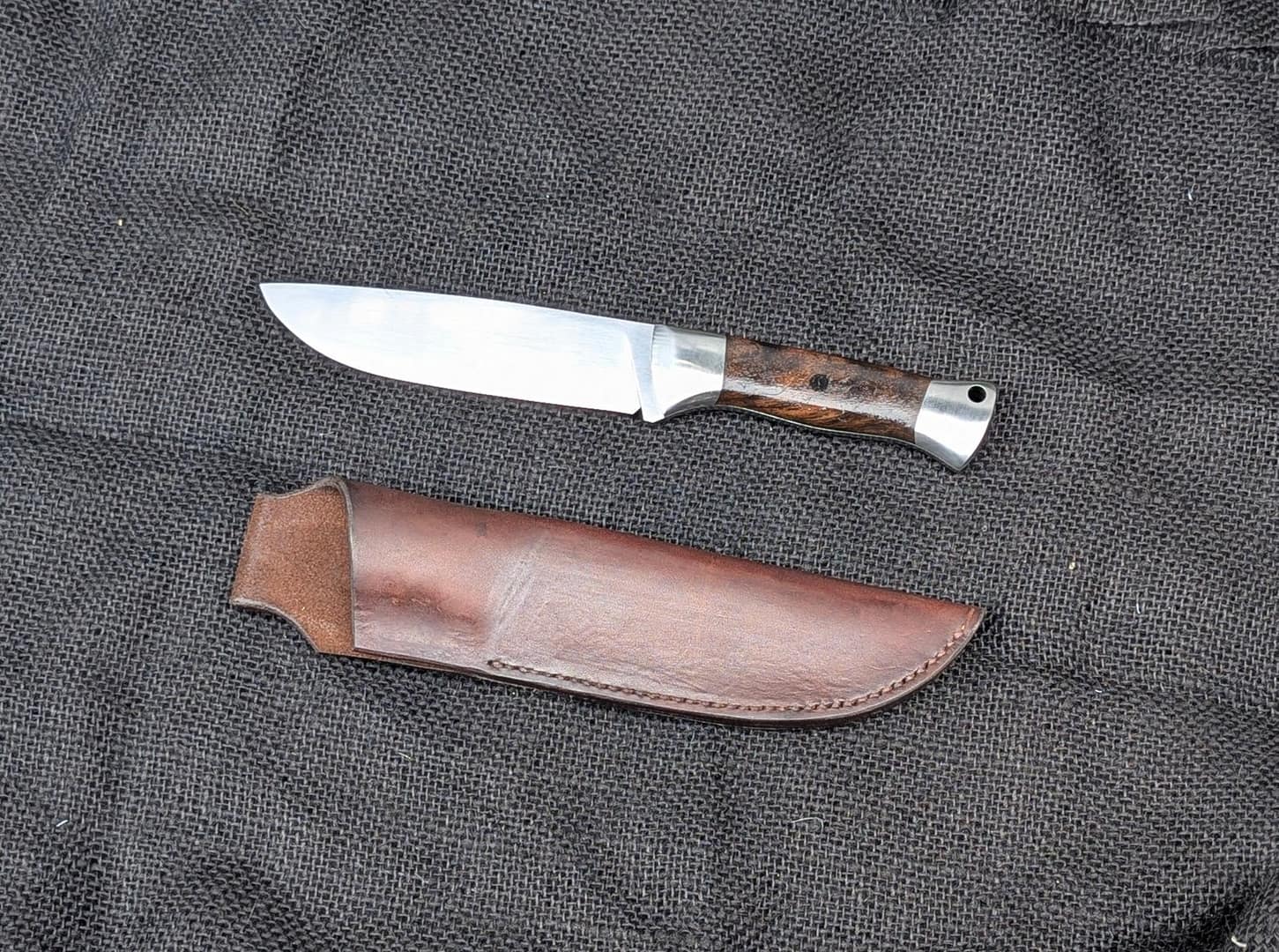 General purpose sheath knife in 80crv2 and stabilised walnut - Image 4