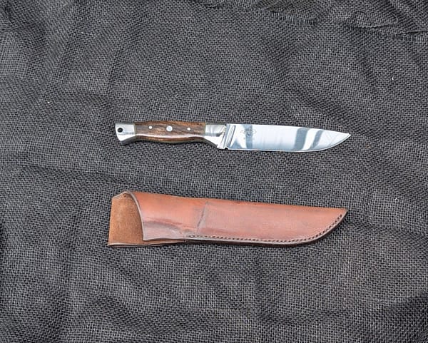 Sheath knife in 01 Tool steel